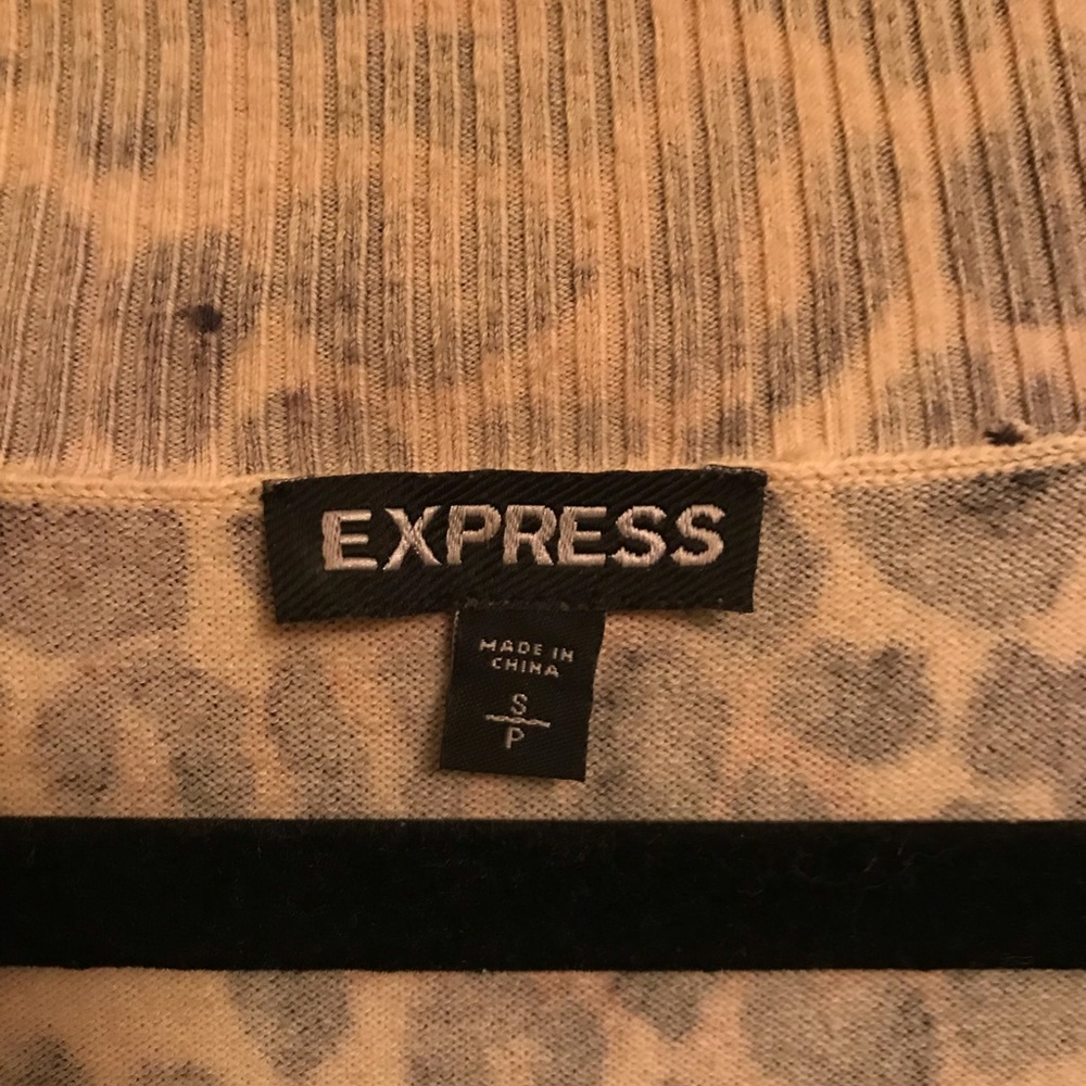 Express-Cheetah Print Sweater - Picture 5 of 5